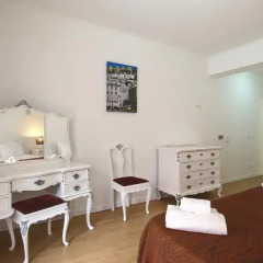 Отель Portuguese Living Saldanha Prestige Iii Лиссабон комната для гостей фото 4