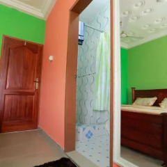 Отель Larry Dort Guest House сейф в номере