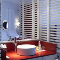Hotel Porta Fira 4* Sup 4* Улучшенный номер с различными типами кроватей фото 10