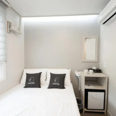K-Grand Hotel & Guest House Seoul 2* Стандартный номер с двуспальной кроватью фото 4