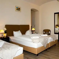Upper Room Hotel Kurfürstendamm 3* Улучшенные апартаменты с различными типами кроватей фото 3