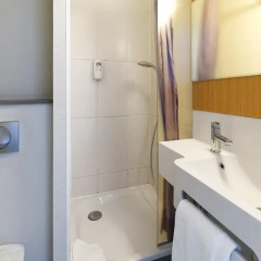 B&B Hotel RENNES Ouest Villejean 2* Стандартный номер с различными типами кроватей фото 5
