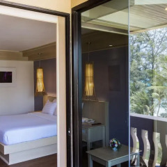Отель Beyond Resort Kata балкон