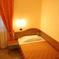 Hotel Sara 2* Стандартный номер с различными типами кроватей фото 4