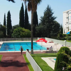 Отель Appartement Baie des Anges бассейн