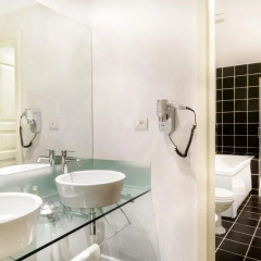 Leonardo Praha Hotel 4* Семейный люкс фото 7