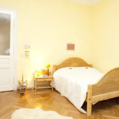 Отель Your sunny, central and quiet home комната для гостей фото 4