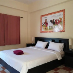 Patong Peace Hostel комната для гостей