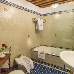 Отель Riad Myra Hotel Марокко, Фес - отзывы, цены и фото номеров - забронировать отель Riad Myra Hotel онлайн ванная фото 2