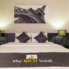 Отель The Rich Sotel 3* Номер Делюкс с различными типами кроватей фото 5
