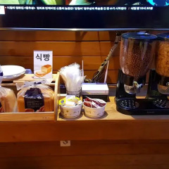 Отель Pop Jongno Южная Корея, Сеул - отзывы, цены и фото номеров - забронировать отель Pop Jongno онлайн питание