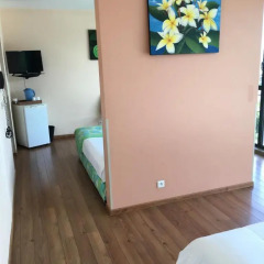 Отель Tahiti Airport Motel 2* Стандартный семейный номер с двуспальной кроватью фото 4