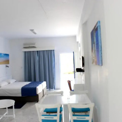 Отель Flokkas Hotel Apartments Кипр, Протарас - отзывы, цены и фото номеров - забронировать отель Flokkas Hotel Apartments онлайн комната для гостей фото 4