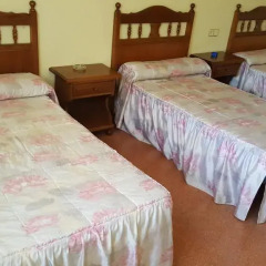 Hotel Reina Isabel Льейда комната для гостей фото 3