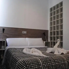 Отель Hostal Abril Стандартный номер с двуспальной кроватью фото 12