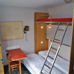 Train Hostel Стандартный номер с двуспальной кроватью фото 3