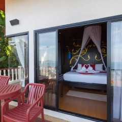 Отель Aquamarine Resort & Villa балкон