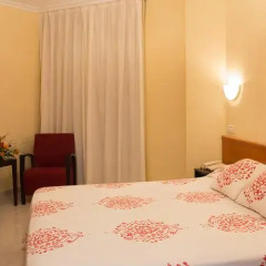 Hotel Maria De Molina 3* Люкс с различными типами кроватей