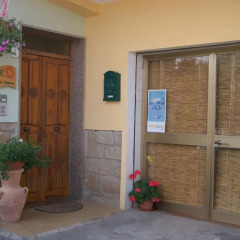 Отель B&B Monti La Marina Кастельсардо парковка