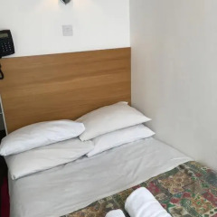 Smiths Hotel 2* Стандартный номер фото 4