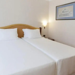Отель NH Milano Machiavelli 4* Стандартный номер с различными типами кроватей фото 4
