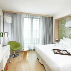 Отель Occidental Praha Five 4* Представительский номер с различными типами кроватей фото 2