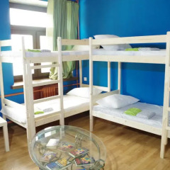 Belka Hostel Стандартный семейный номер с двуспальной кроватью (общая ванная комната) фото 2
