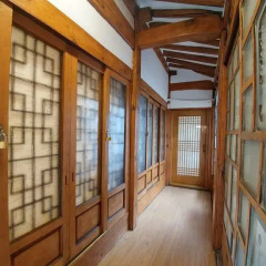 Отель Sophia Guesthouse Южная Корея, Сеул - отзывы, цены и фото номеров - забронировать отель Sophia Guesthouse онлайн балкон