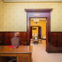 Исторический Отель Советский 4* Апартаменты с разными типами кроватей фото 8