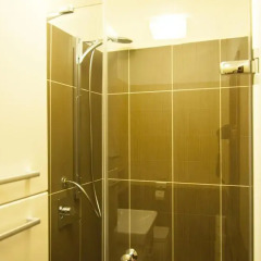 Отель Cherry Charm Apartment Чехия, Прага - отзывы, цены и фото номеров - забронировать отель Cherry Charm Apartment онлайн ванная