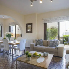 Отель Buena Vista Villa Кипр, Протарас - отзывы, цены и фото номеров - забронировать отель Buena Vista Villa онлайн интерьер отеля