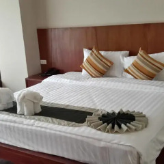 Malin Patong Hotel 3* Улучшенный номер двуспальная кровать фото 3