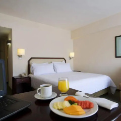 Отель Fiesta Inn Chihuahua 3* Улучшенный номер с различными типами кроватей фото 2