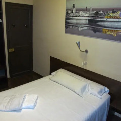 Отель Hostal Paris Стандартный номер фото 4