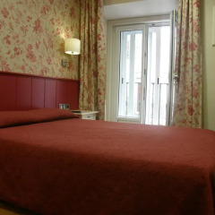 Отель Hostal Matheu комната для гостей фото 3