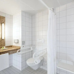 Hotel NH Düsseldorf City Nord 4* Стандартный номер разные типы кроватей фото 7