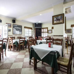 Отель Hostal Pericón Испания, Кониль-де-ла-Фронтера - отзывы, цены и фото номеров - забронировать отель Hostal Pericón онлайн питание фото 2