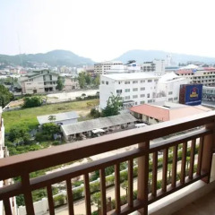Отель Phuket Villa Patong балкон