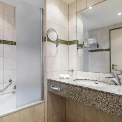 Отель Courtyard by Marriott Berlin City Center 4* Стандартный номер с разными типами кроватей