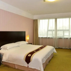 Regal Shanghai East Asia Hotel 4* Улучшенный номер с различными типами кроватей