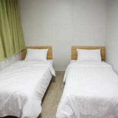 Moons Hostel Стандартный номер с 2 отдельными кроватями фото 3