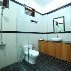 Отель Quang Xuong Homestay 2* Люкс с различными типами кроватей фото 4