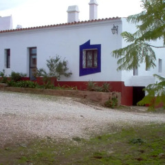 Отель Herdade do Monte Outeiro - Turismo Rural парковка