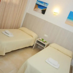 Отель Apartamentos Avenida комната для гостей фото 3