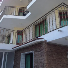 Отель Gloria Holiday House балкон