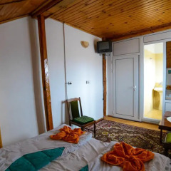 Отель Topuzovi Guest House Стандартный номер с двуспальной кроватью фото 8