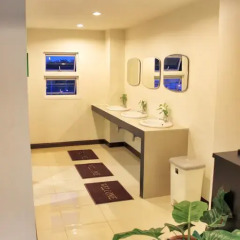 Ananas Phuket Central Hostel Кровать в общем номере фото 5