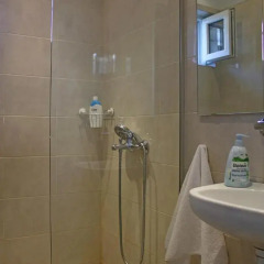 Отель Best Rest Guest House Номер категории Эконом с различными типами кроватей фото 7