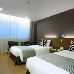 Itaewon Crown hotel 3* Улучшенный номер с различными типами кроватей фото 4