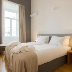 Отель Feels Like Home Chiado Prime Suites 3* Студия Делюкс с различными типами кроватей фото 18